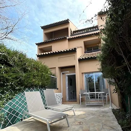 Lägenhet Modern With A 30 M2 Terrasse And Garden Antibes